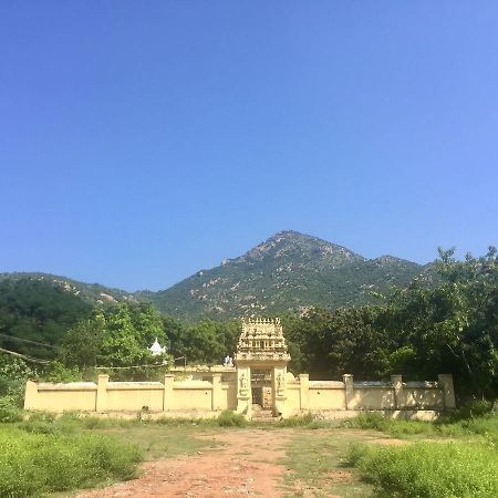 Sathya Guest House Tiruvannāmalai Esterno foto